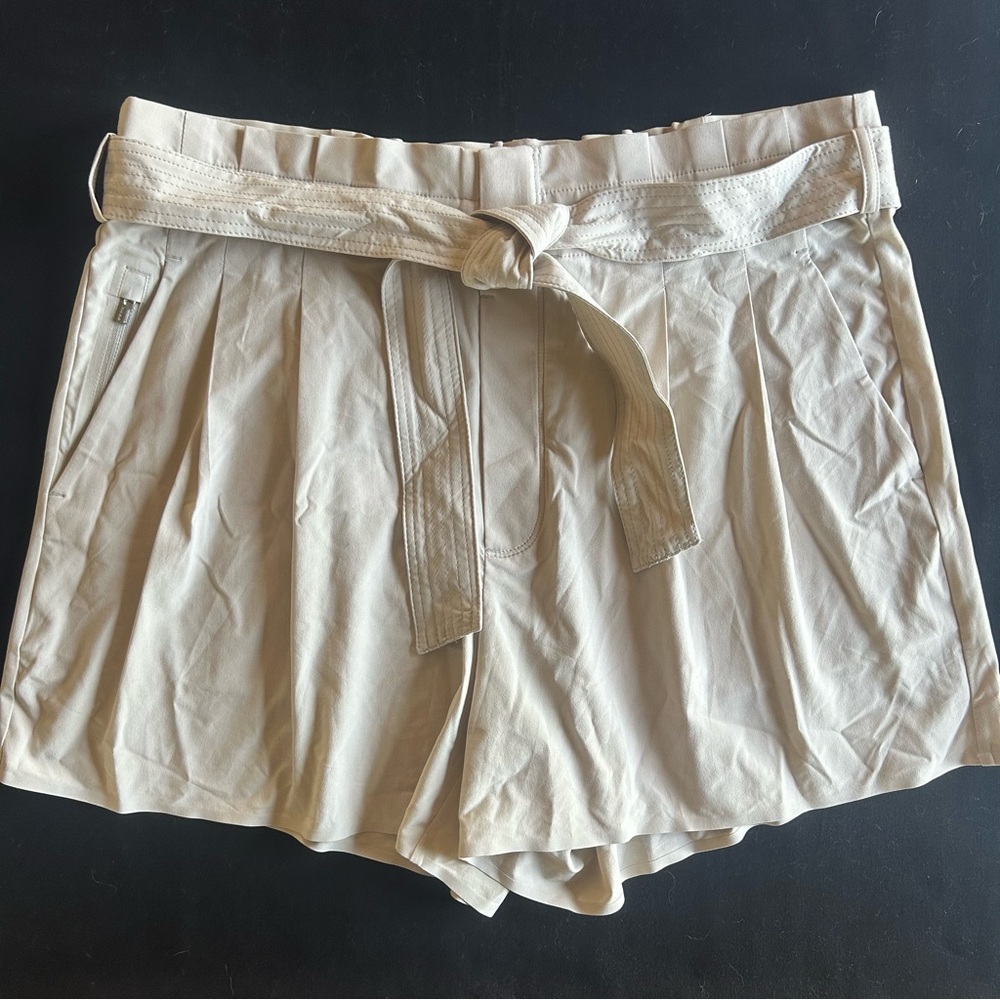 Athleta Skyline Shorts‎ High Rise Belted Size 14 XL